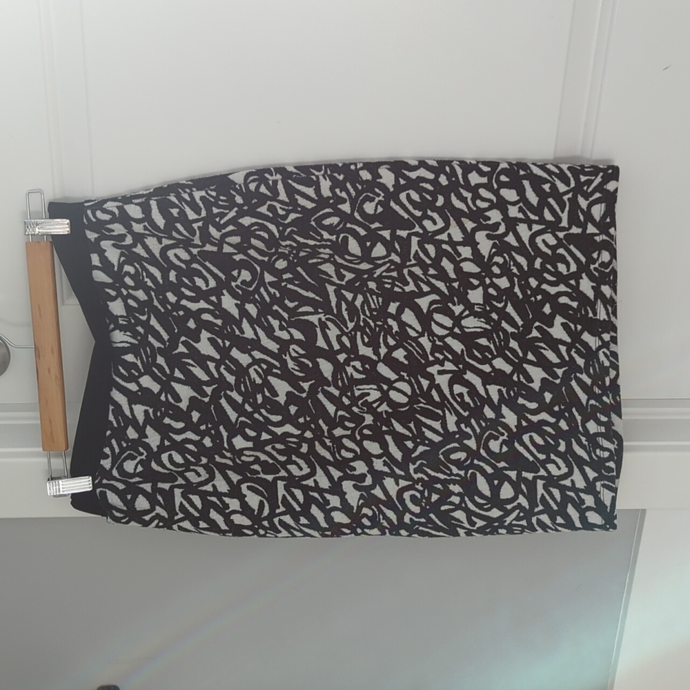 Ladies Skirt